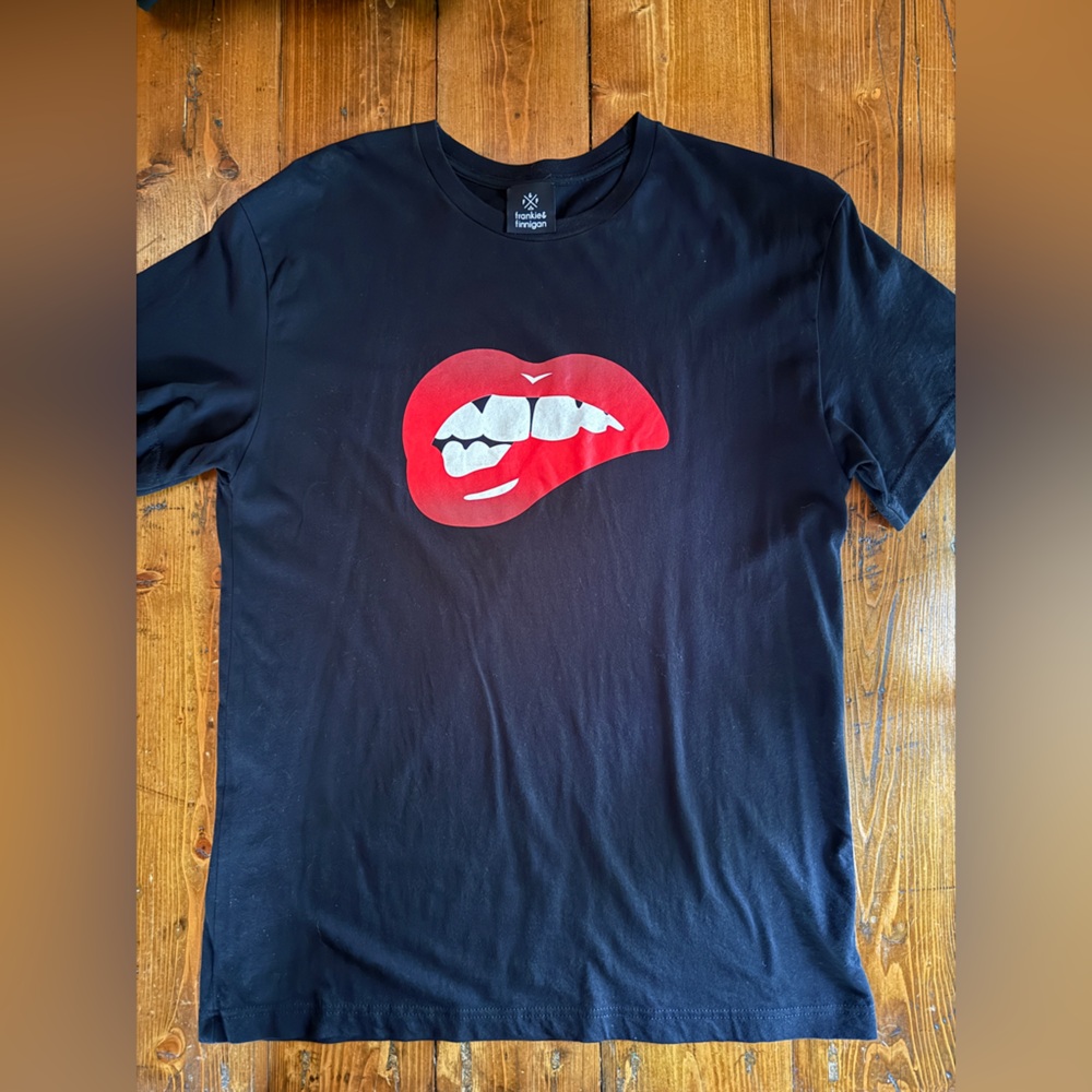 Frankie & Finnigan Black T-Shirt